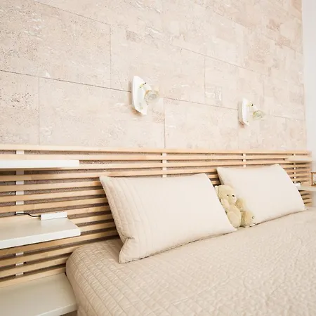 公寓 Demokratsia Bl 117 *