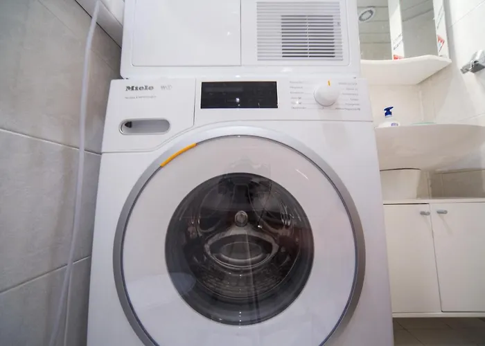 Demokratsia Bl 117 布尔加斯